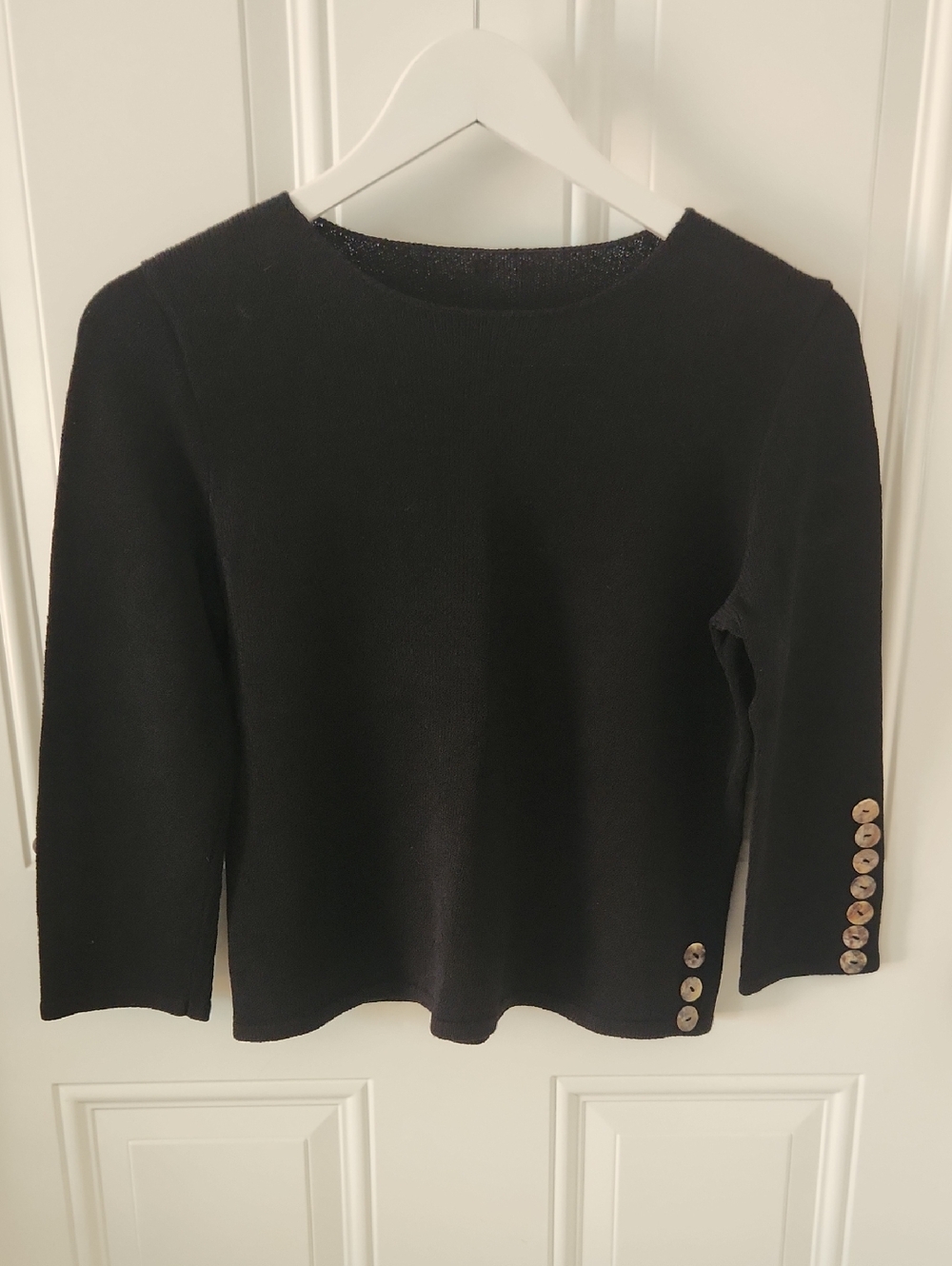 Black Women’s Button-Sleeve Knit Top